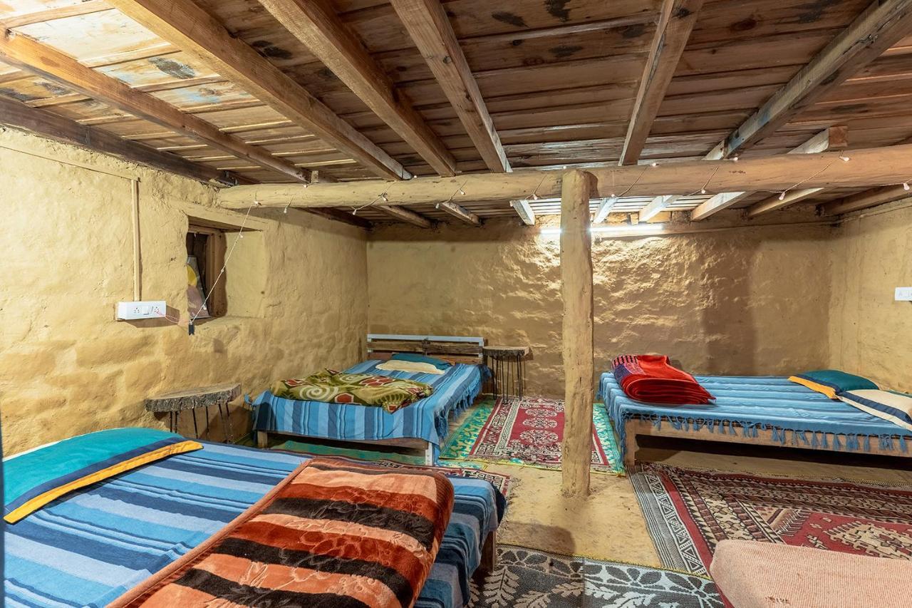 Vista Hostel Jeolikote, Nainital Patwa Dunga Room photo